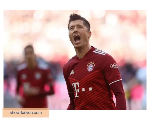 莱万多夫斯基合同到期，未来动向备受关注