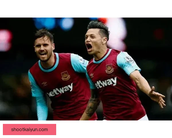 富勒姆中场组织表现稳健，逐渐成为球队进攻核心。