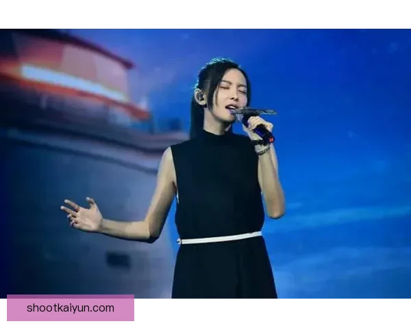 金玟哉庆祝动作起源引发关注，展现个人风格与实力提升